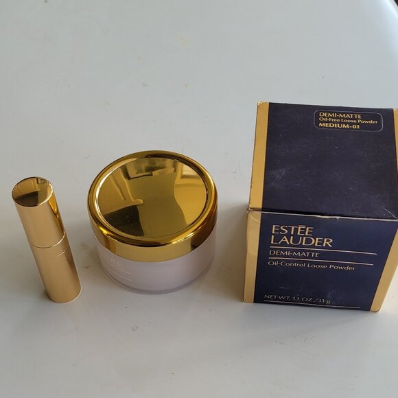 Estee Lauder Demi-Matte Oil-Control Loose Powder (Shade Medium 01) and brush- - Picture 2 of 4